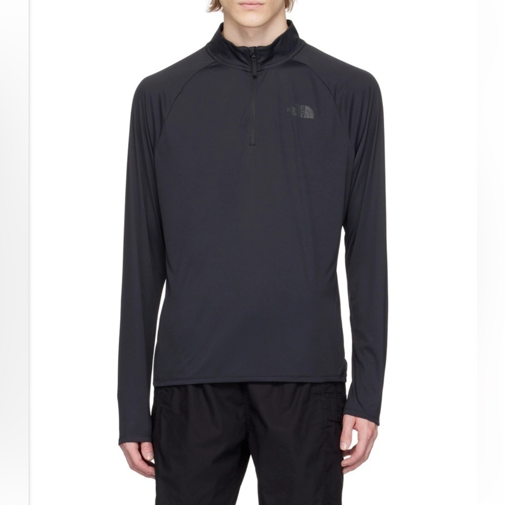 The North Face men’s essential 1/4 zip longsleeve layer black size medium